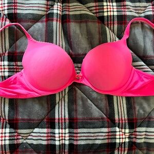 Hot pink Victoria’s Secret push up bra 38D